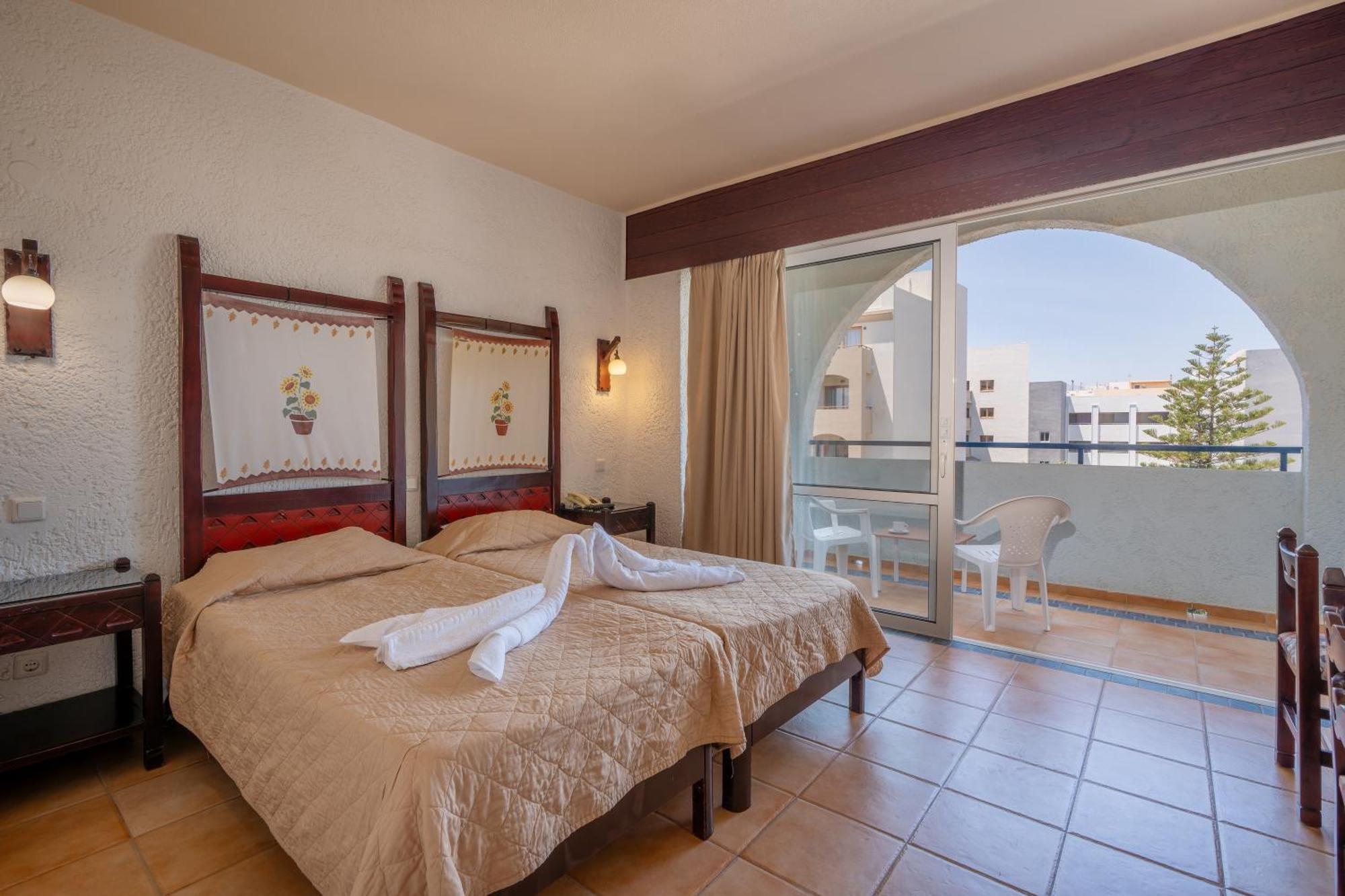 Lefkoniko Beach & Icarus Suite Apts Rethimno Eksteriør billede