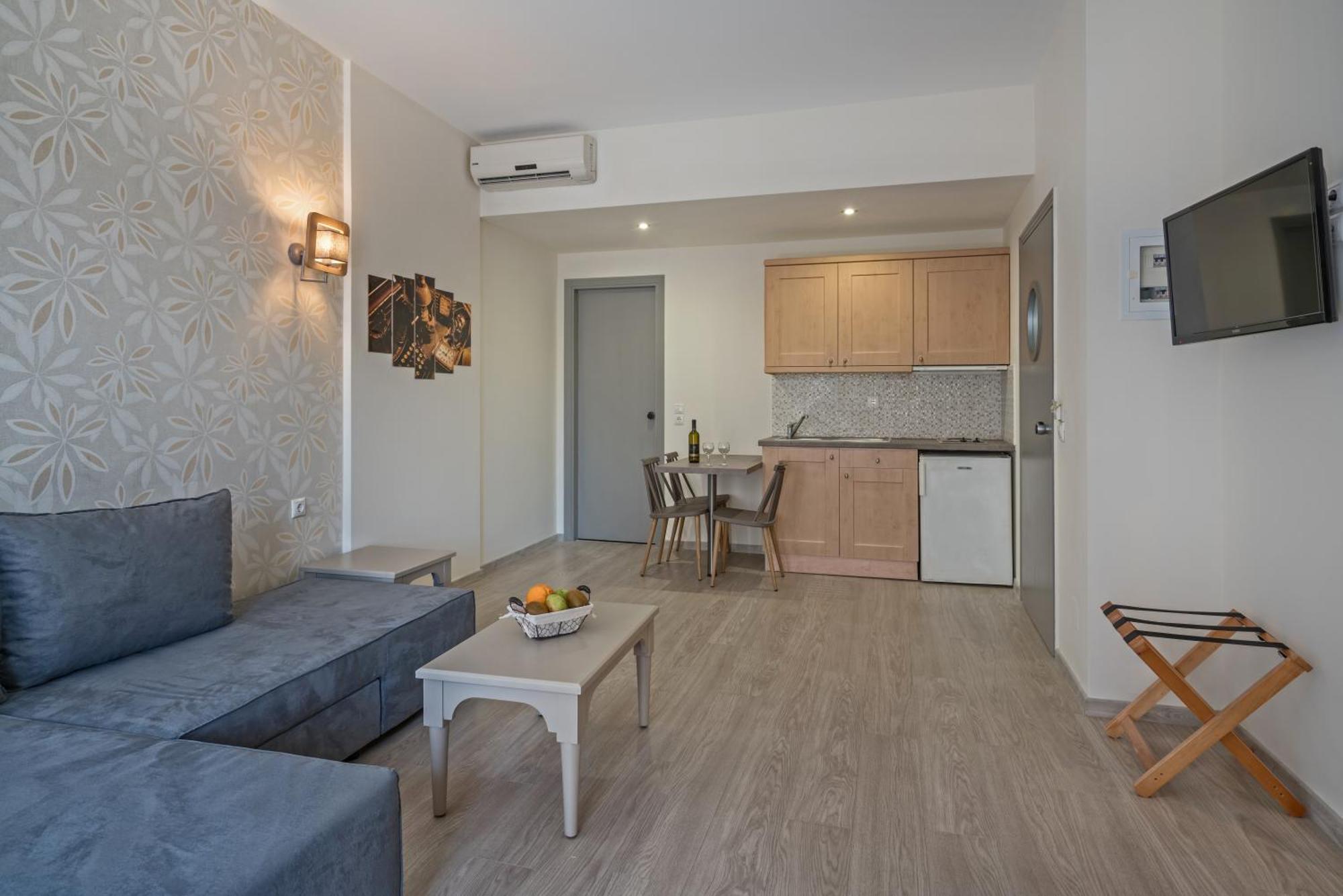 Lefkoniko Beach & Icarus Suite Apts Rethimno Eksteriør billede