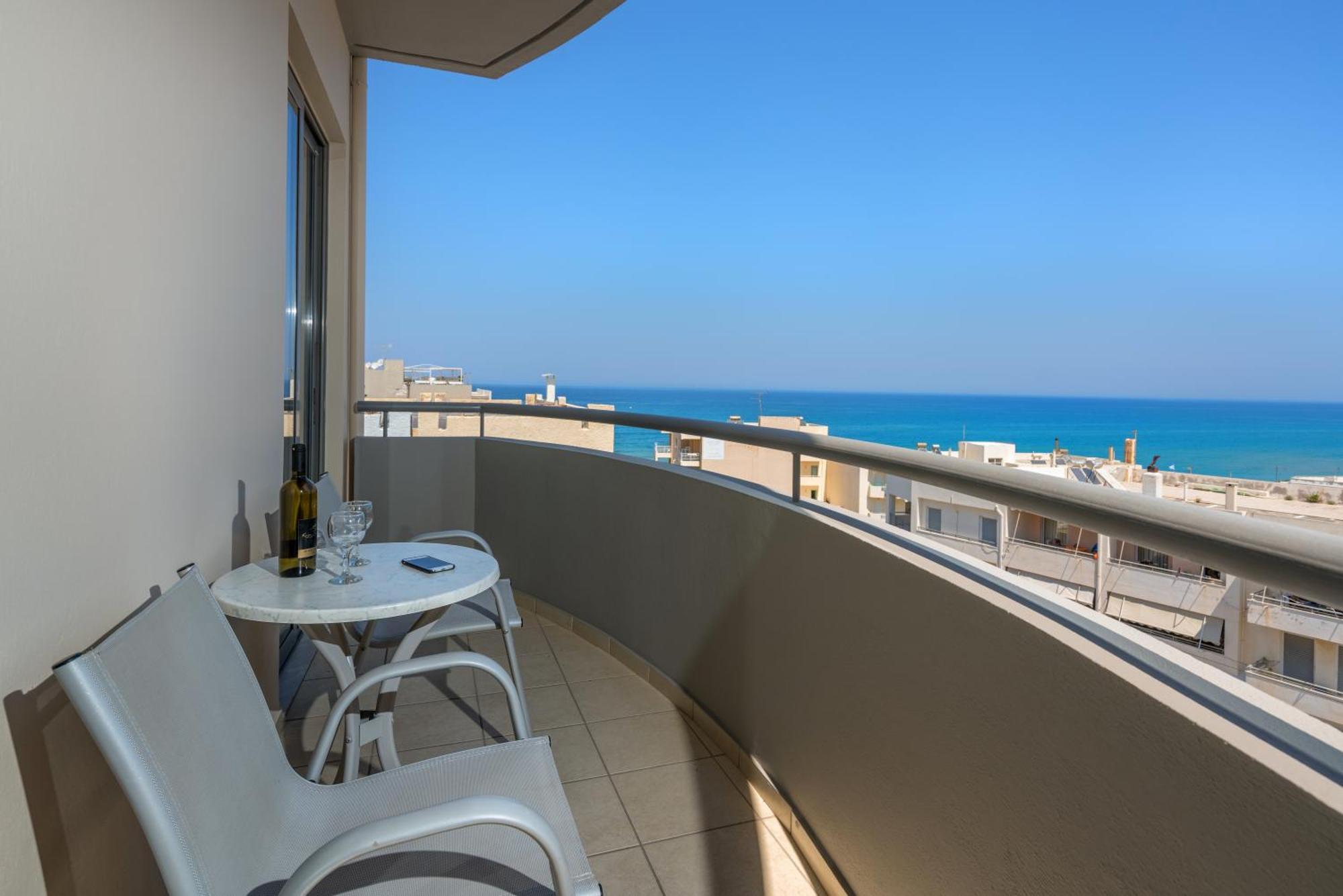 Lefkoniko Beach & Icarus Suite Apts Rethimno Eksteriør billede