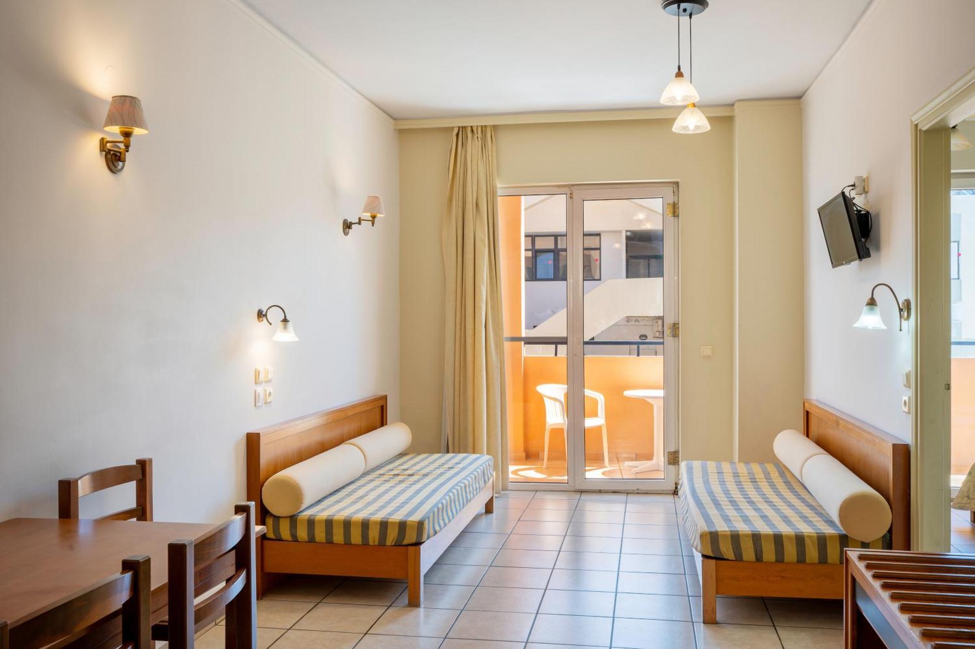 Lefkoniko Beach & Icarus Suite Apts Rethimno Eksteriør billede