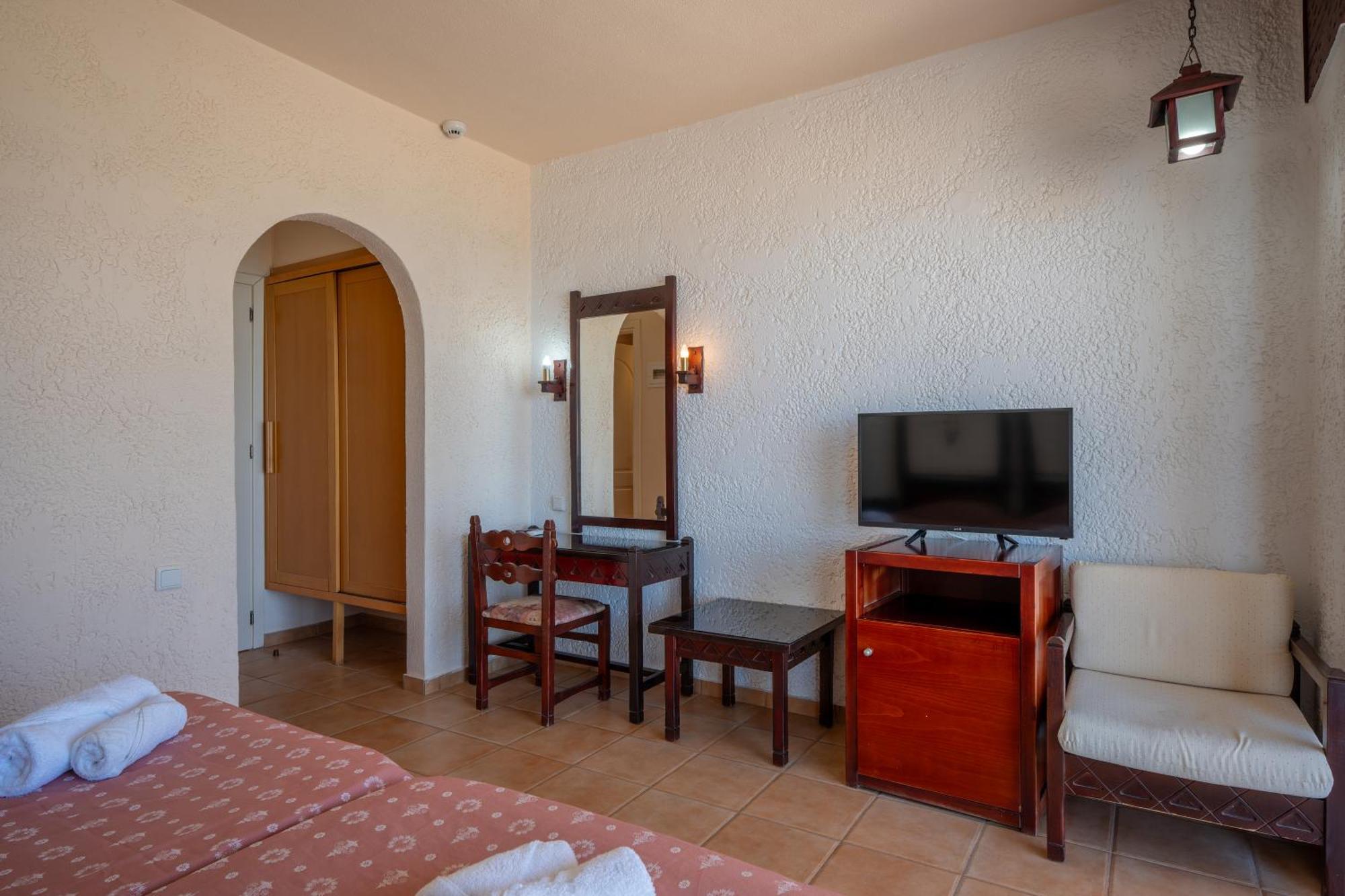 Lefkoniko Beach & Icarus Suite Apts Rethimno Eksteriør billede