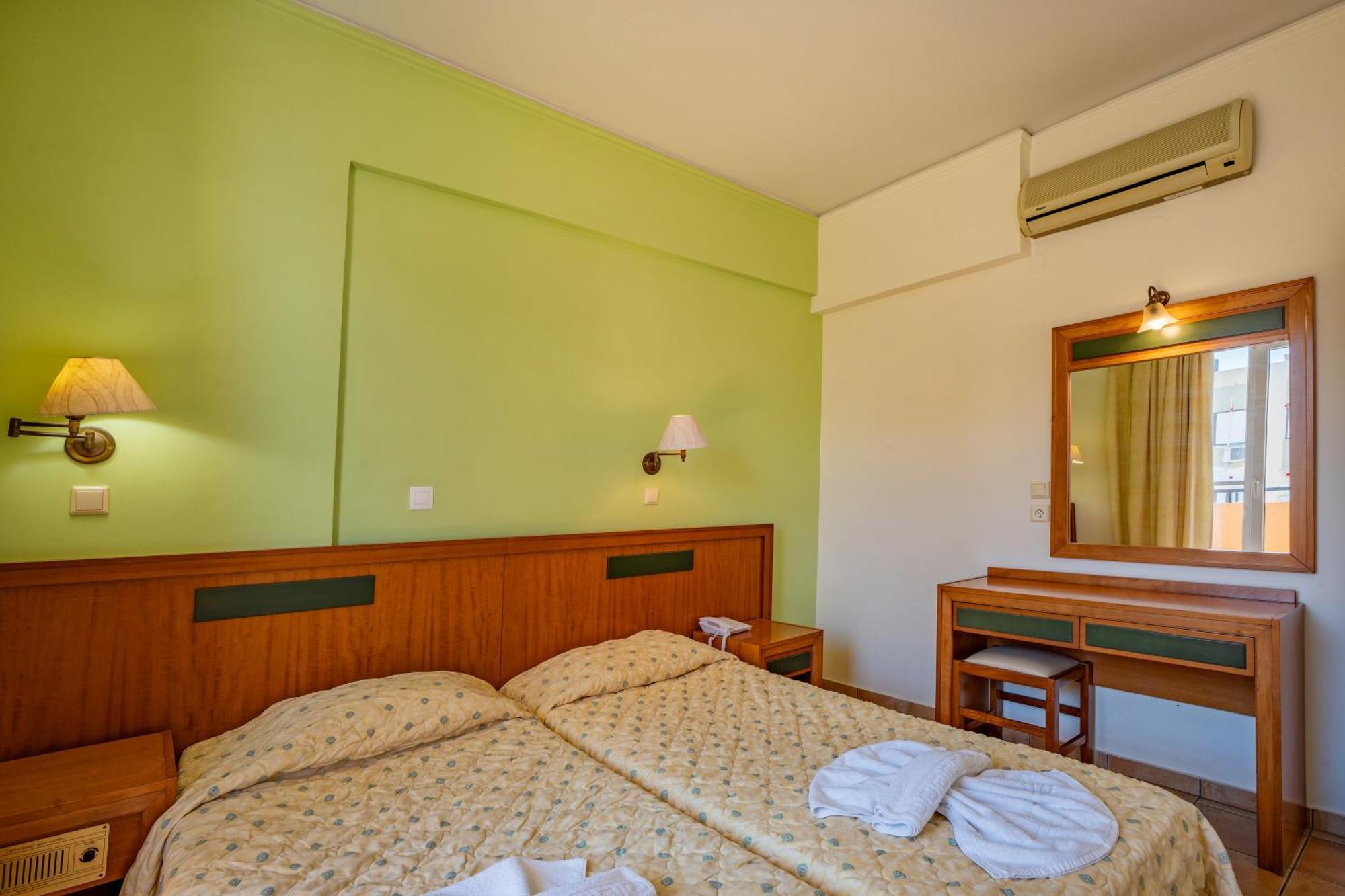 Lefkoniko Beach & Icarus Suite Apts Rethimno Eksteriør billede