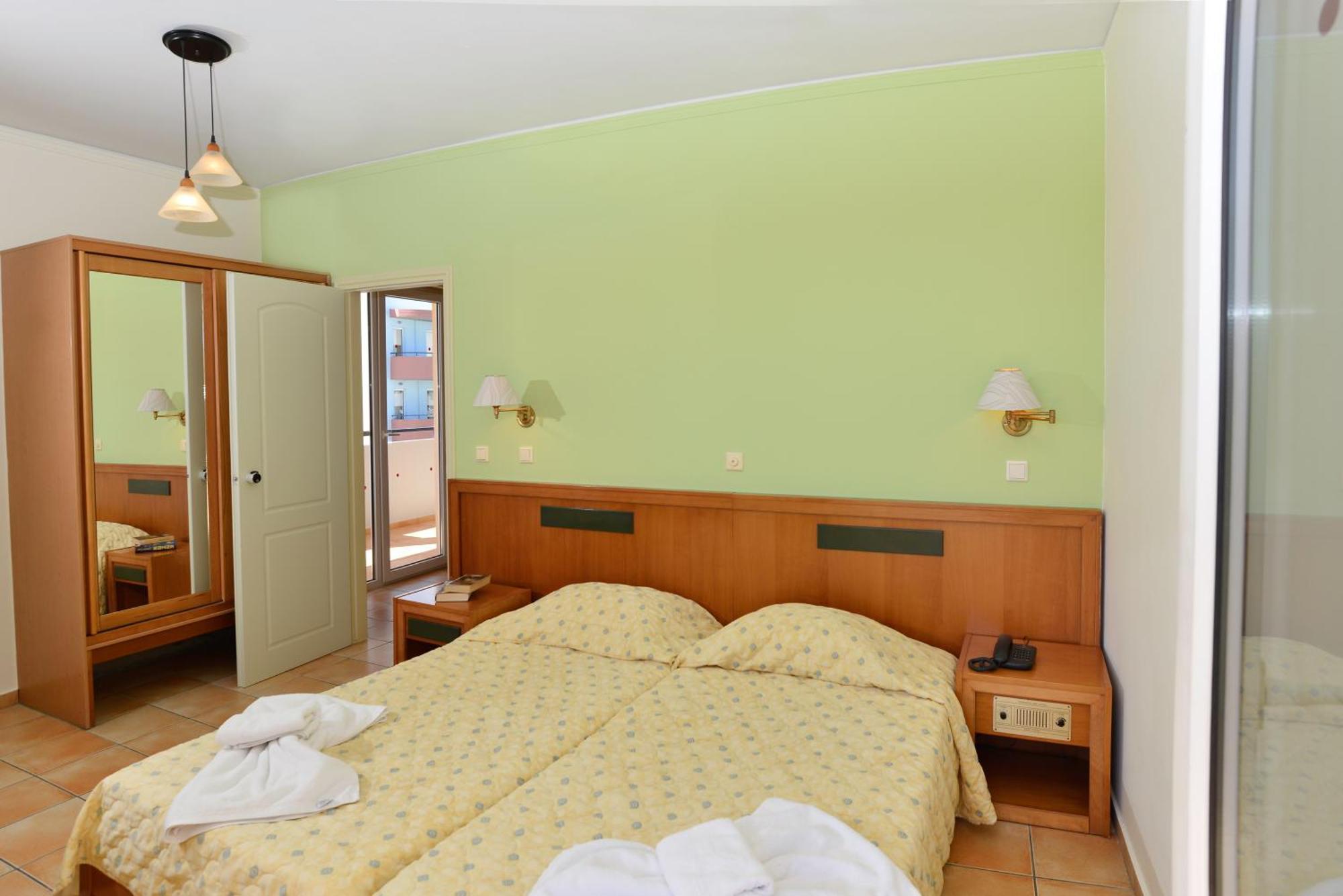Lefkoniko Beach & Icarus Suite Apts Rethimno Eksteriør billede